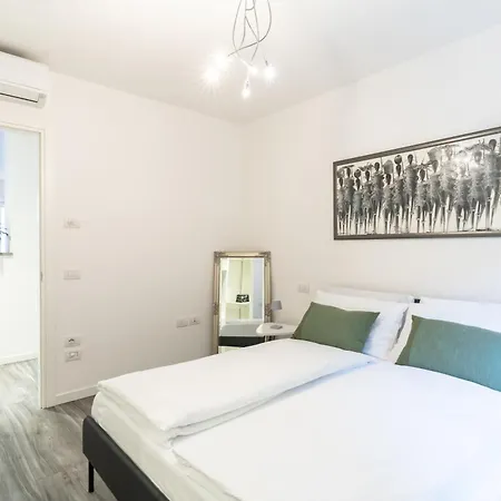 Residenza The Rock Apartment Torbole Sul Garda